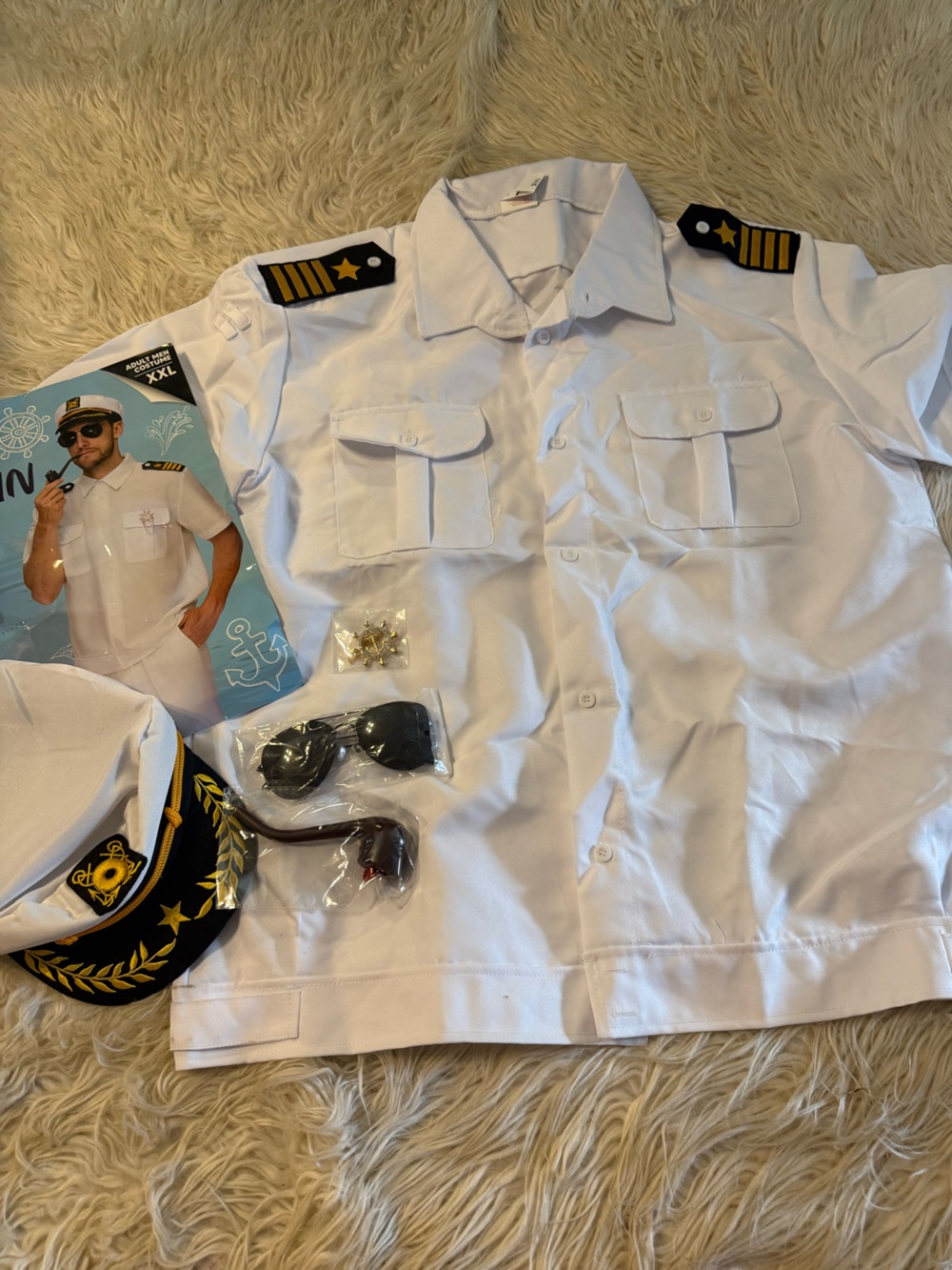 Men’s captain costume (C9)